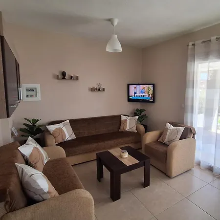 Elena's House Karianí